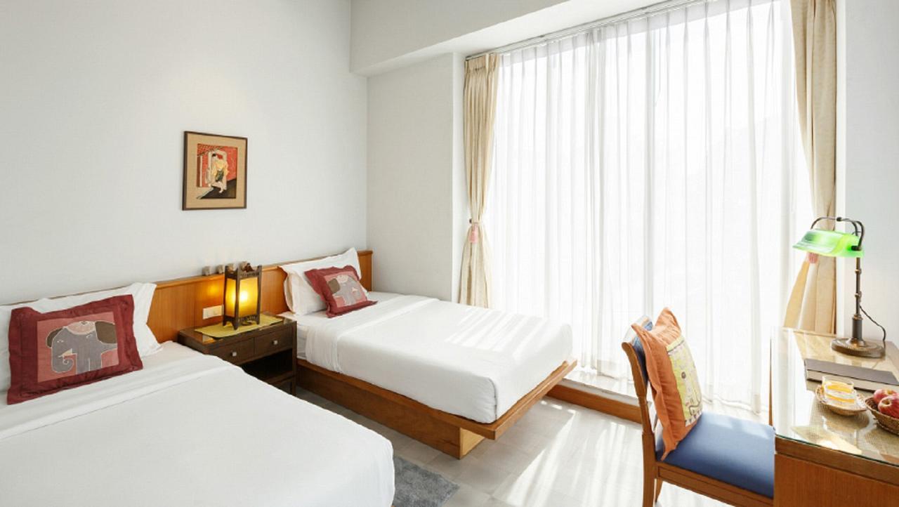 Baan Dinso Hostel@Ratchadamnoen 방콕 외부 사진