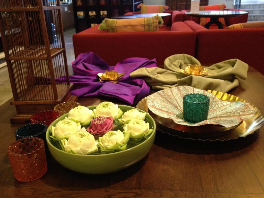 Baan Dinso Hostel@Ratchadamnoen 방콕 외부 사진